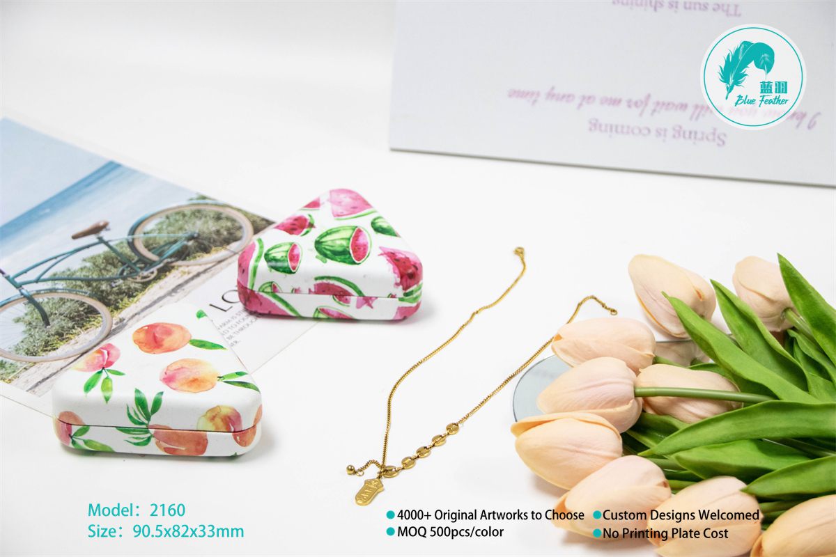 EYEGLASSES CASE,COSMETIC BAGS;Eyeglasses;Wuxi Blue Feather Gift Co., Ltd